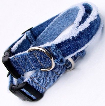 never have to buy a dog collar again. Great way to re-use old jeans. Denim Dog Collar, Dog Training Aggression, Diy Dog Collar, Diy Dog Toys, Denim Dog, Dog Clothes Patterns, Dog Crafts, Denim Blue Jeans, Denim Diy