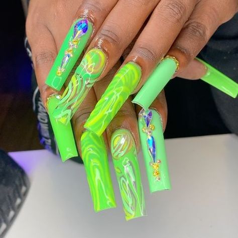 Extremely Long Nails, Really Long Nails, Nail Journey, Green Acrylic Nails, Sassy Nails, Long Acrylic Nail Designs, Edgy Nails, Get Glam, Glow Nails