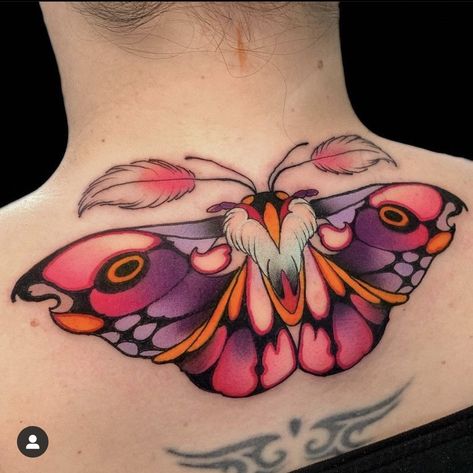 How To Draw Neo Traditional, Neo Traditional Moth Tattoo, Colorful Moth Tattoo, Neo Traditional Butterfly, Neotraditional Moth, Neo Traditional Tattoo Sleeve, Rolly Polly Tattoo, Tattoo Designs Color, Colorful Tattoos For Women