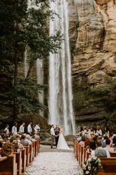 Head into the Woods with 14 Must-See Forest Weddings! | Green Wedding Shoes Wedding Venues Ideas, Weddings Green, Event Planning Guide, Forest Weddings, Unusual Wedding Venues, Fall Wedding Venues, Cheap Wedding Venues, Unusual Wedding, Unusual Weddings