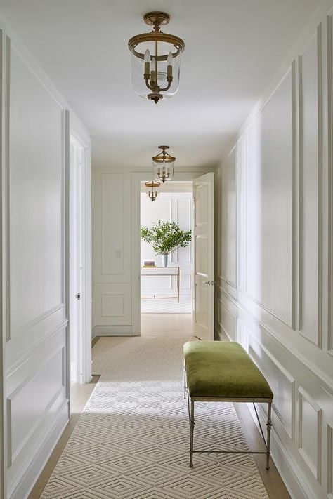 Cottage Hallway, Tattoo Modern, Traditional Chic, Lacquered Walls, Entrance Foyer, Plywood Furniture, Arne Jacobsen, Interior Design Firms, Architectural Digest