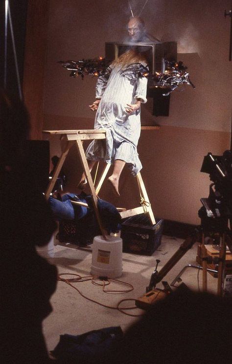 nightmare on elm street 3 dream warriors - behind the scenes Dream Warriors, New Nightmare, Behind The Scenes Photos, Horror Stuff, A Nightmare On Elm Street, Culture Shock, Scene Image, 3 Movie, Horror Show