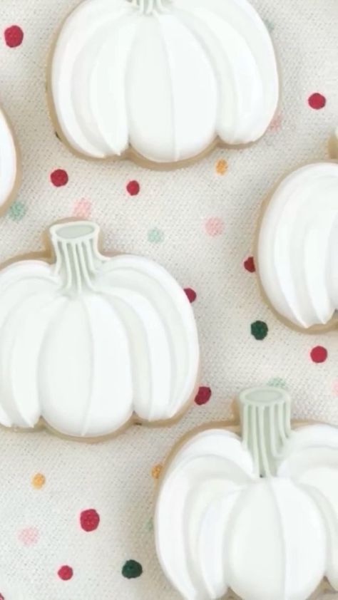 White Pumpkin Cookies Decorated, White Pumpkin Cookies, Pumpkin Cookies Decorated, Gold Pumpkin, Pumpkin Sugar Cookies, Thanksgiving Cookies, Gold Pumpkins, Sugar Cookie Designs, Cutout Sugar Cookies