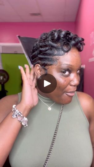 Finger Waves With Curls, September Books, Pin Curl, Books Open, Finger Waves, Brazilian Straight Hair, Pin Curls, Trendy Short Hair Styles, Straight Hair