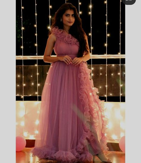 Photo Poses In Long Frock, Long Frocks For Girls Party, Ruffle Frock For Women, Net Frocks For Women, Frocks Women, Net Gown Designs, Long Frocks For Girls, Gown Dress Party Wear, Net Gown