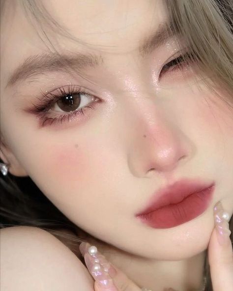 Korean Eye Makeup Natural, Acubi Makeup, Soft Pink Eye Makeup, Korean Lip Makeup, Makeup Ala Korea, Makeup Asia, Makeup Ulzzang, Dag Make Up, Elegantes Makeup