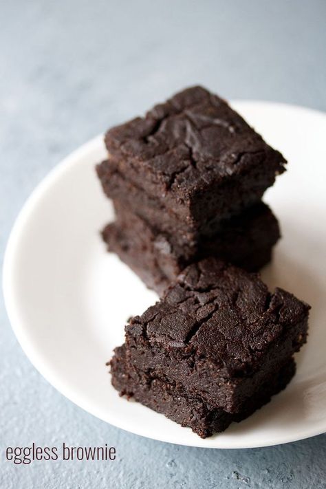 eggless brownie recipe with step by step pics. easy and yummy chocolate brownie made with cocoa powder. brownies are soft, moist & cake like. Quick Brownie Recipe, Brownie Recipe With Cocoa, Greek Yogurt Brownies, Aip Sweets, Basic Brownie Recipe, Eggless Brownie Recipe, Flourless Chocolate Brownies, Aip Foods, Brownies Caramel