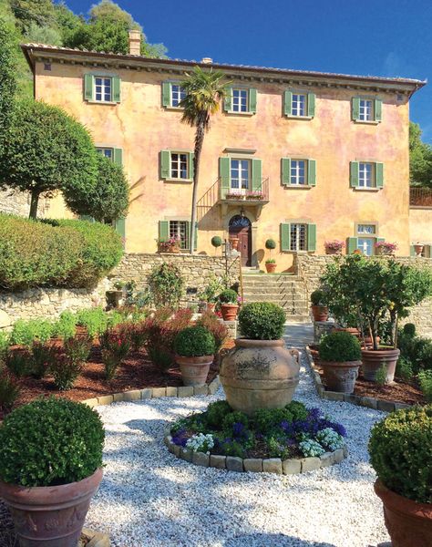 memory. Tuscan Style Living Room, Book Women, Tuscan Style Homes, Victoria Magazine, Wrought Iron Decor, Tuscan Design, Under The Tuscan Sun, Tuscan Villa, Mediterranean Home Decor