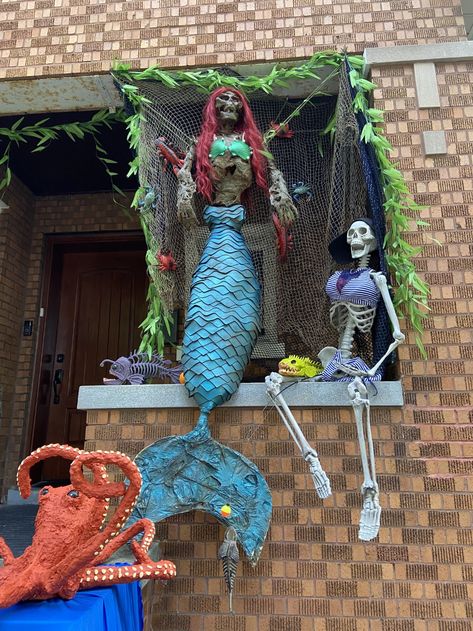 Ocean Themed Halloween Decorations, Haunted Under The Sea, Halloween Ocean Theme, Mermaid Halloween Decor, Halloween Beach Decor, Underwater Halloween Decorations, Under The Sea Halloween Decorations, Halloween Under The Sea, Under The Sea Halloween