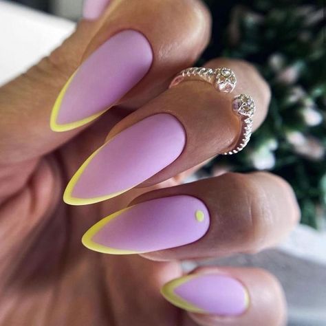 Oval Acrylic Nails, Manicure Nail Designs, Goth Nails, Pointed Nails, Neon Nails, Yellow Nails, Fabulous Nails, Floral Nails, Best Acrylic Nails