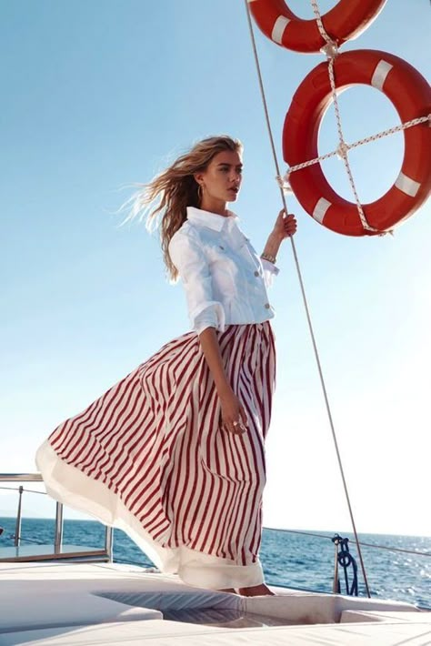 Yacht Shoot, Joanna Halpin, Stripes Skirt, Rock Dress, 90s Fashion Outfits Hip Hop Party, School Prep, Nautical Outfits, Mode Editorials, Camille Styles