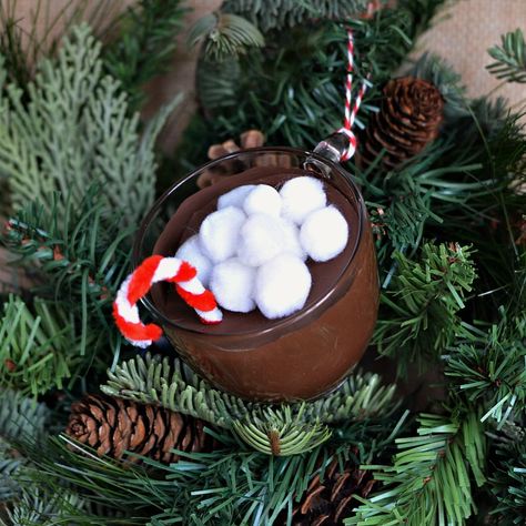 Chocolate Christmas Ornaments, Hot Cocoa Ornaments, Homemade Christmas Crafts, Chocolate Ornament, Hot Chocolate Christmas, Hot Cocoa Christmas, Diy Hot Chocolate, Cocoa Christmas, Chocolate Christmas