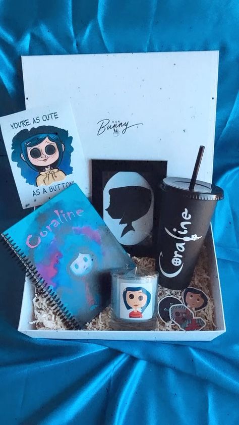 Coraline Spooky Basket, Coraline Gifts Diy, Coraline Gift Basket, Coraline Gift Ideas, Coraline Gifts, Coraline Crafts, Coraline Diy, Coraline Stuff, Teen Party Favors