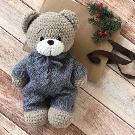 Free Amigurumi Bear Pattern - Teddy Bear Ideas, Crochet Baby Teddy, Teddy Bear Amigurumi Free Pattern, Crochet Teddy Bear Pattern Free, Teddy Bear Patterns Free, Bear Ideas, Bear Crochet Pattern, Bear Patterns Free, Baby Teddy Bear