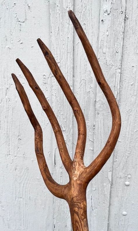 pitch fork fashioned from a tree branch Tree Branch Decor Outdoor, Tree Branch Crafts, Ideas For Furniture, Pitch Fork, Pitch Forks, Tree Branch Decor, Garden Rake, Outdoor Trees, Animal Hide