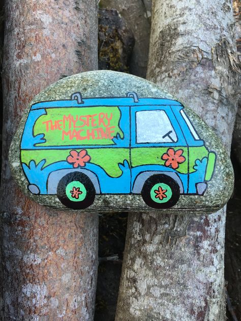 Scooby Doo Pumpkin, The Mystery Machine, Vw Art, Mystery Machine, Diy Rock Art, Painted Rock Animals, Stone Art Painting, Painted Rocks Craft, Painted Rocks Diy