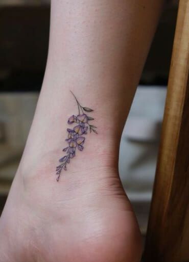 Mini Wisteria Tattoo Purple Wisteria Tattoo, Wisteria Branch Tattoo, Demon Slayer Wisteria Tattoo, Wisteria Tattoo Black, Fine Line Wisteria Tattoo, Wisteria Tattoo Black And White, Wisteria Tattoo Foot, Wisteria Tattoo Design, Japanese Wisteria Tattoo