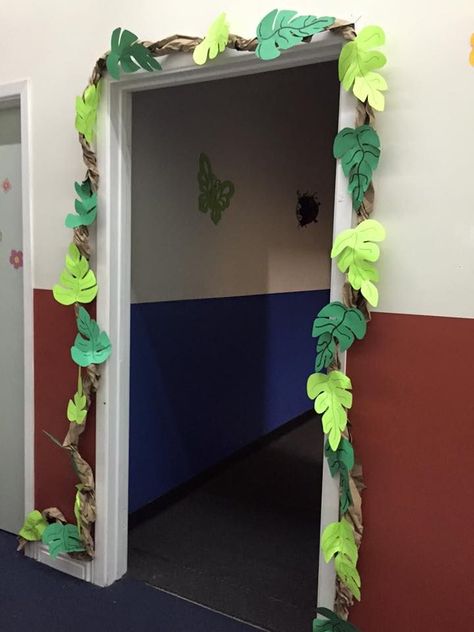 Jungle Door Decorations, Jungle Decorations Classroom, Jungle Classroom Door, Jungle Theme Classroom Decorations, Diy Butterfly Decorations, Daycare Room Ideas, Jungle Classroom, Preschool Valentine Crafts, Jungle Theme Classroom