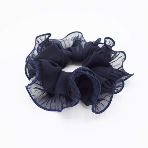 Diy Scrunchie, Scrunchies Diy, Hair Rubber Bands, Tie Hair, Scrunchies Hair, Hair Elastic, Handmade Hair Accessories, Headband Styles, Diy Hair Bows