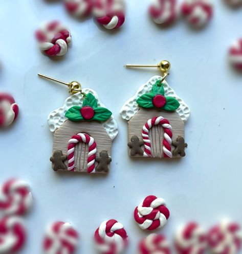 Polymer Clay Gingerbread, Clay Gingerbread, Candy House, Christmas Gingerbread House, Christmas Dessert, Christmas Favorites, Cute Candy, Christmas Gingerbread, Christmas Earrings