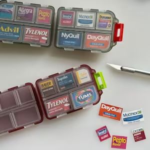 Pocket Pharmacy With Custom Labels Micro Pharmacy Travel - Etsy Pocket Pharmacy, Pill Packaging, Fish Oil Vitamins, Medication Organization, Pill Container, Toy Tools, Medicine Boxes, Pill Organizer, Cleaning Storage