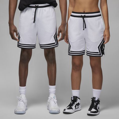 You ready to ball? Made from light, breathable mesh with sweat-wicking technology, these shorts set you up with versatile wearability for your whole day, on or off the court. Diamond Shorts, Nike Tech, Sport Man, The Court, Shorts Set, Nike Jordan, Striped Knit, Nike Dri Fit, Mesh Fabric