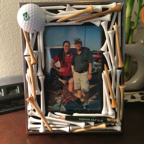 Golf Tee Picture Frame Diy, Golf Projects Craft Ideas, Senior Night Gifts For Golf, Golf Themed Crafts, Fathers Day Gifts Ideas Golf Theme, Diy Golf Gifts For Dad, Diy Golf Gifts For Men, Golf Birthday Gifts For Boyfriend, Homemade Golf Gifts