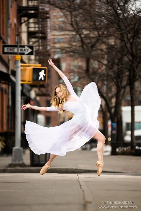 Dance Poses With Skirt, City Dance Photography, Dance Poses With Long Skirts, Street Dance Photography, Outdoor Dance Photography, Street Ballet, New York City Photography, Dance Photoshoot, Dance Photo Shoot