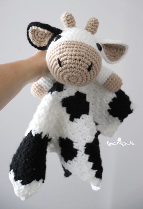 Cow Lovey, Lovey Blanket Pattern, Crochet Lovey Free Pattern, Crochet Farm, Crochet Farm Animals, Crocheted Cow Pattern, Lovey Crochet, Repeat Crafter Me, Crochet Nursery