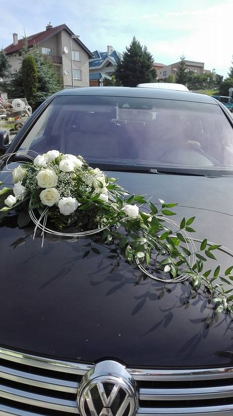 Dusty Rose Wedding Theme, Wedding Car Deco, Wedding Getaway Car, Wedding Church Decor, Greenery Wedding Bouquet, Bridal Car, White Wedding Decorations, Dream Wedding Reception, Wedding Car Decorations