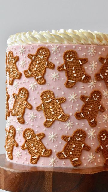 Candy Cane Cake Ideas, Gingerbread Gender Reveal Cake, Oh What Fun It Is To Be One Birthday Cake, December Birthday Cakes, What’s Baking Gingerbread Gender Reveal, Christmas Sheet Cakes Decorated, Gingerbread Cookie Cake, Man Cake Design, Pink Christmas Cake