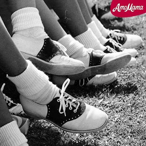 High school footwear 40s Aesthetic, Nina Leen, White Oxford Shoes, Vintage Oxford Shoes, Rockabilly Lifestyle, Saddle Oxfords, Teddy Girl, American Bandstand, Teddy Boys