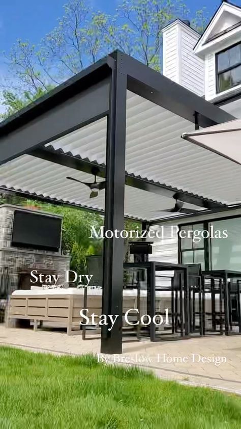 breslowdesign on Instagram: Stay Dry! Stay Cool! Motorized Pergolas by Breslow Home Design. #patio #motorizedpergola #pergoladesign #pergola #deckdecor #deck… Screened Back Patio, Porch With Pergola, Electric Pergola, Retractable Screen Porch, Motorized Pergola, Steel Pergola, Louvered Pergola, Metal Pergola, Backyard Renovations