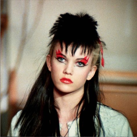 80s Punk Makeup, Young Diane Lane, Burlesque Makeup, Drag Make-up, 80s Punk, Punk Makeup, Chica Cool, Homemade Halloween Costumes, 80s Hair