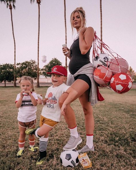 AMBER FILLERUP CLARK on Instagram: “Soccer mom and my soccer kids ⚽⚽ we just signed Rosie up for next season and they’ll be on the same team, so we are gettin’ them fueled…” Soccer Mom Costume, Aesthetic Soccer, Mom Aesthetic Outfit, Football Mom Outfit, Goals Soccer, Soccer Mom Outfit, Mom And, Baby Aesthetic, Spirit Week Outfits