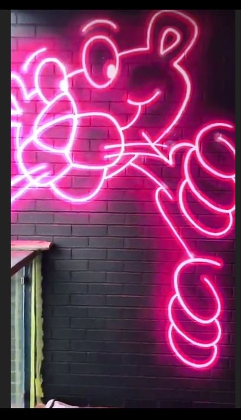 Neon Graffiti Wall, Neon Sign Effect Painting, Neon Wall Paint, Neon Graffiti Art, Graffiti Wall Art Interior Design, Neon Light Drawing, Unicorn Graffiti, Neon Drawings, Neon Spray Paint