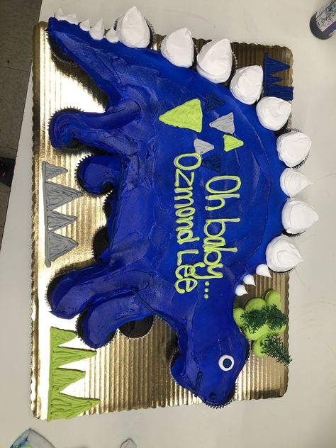 Dinosaur cupcake-pull-apart #kkscakes Dinosaur Shaped Cupcake Cake, Dino Pull Apart Cupcakes, Dino Cupcake Cake Pull Apart, Dinosaur Pull Apart Cupcakes, Dino Cupcake Cake, Cupcakes Decoration Ideas, Dinosaur Cupcake Cake, Cupcakes Decoration Diy, Dinosaur Cakes