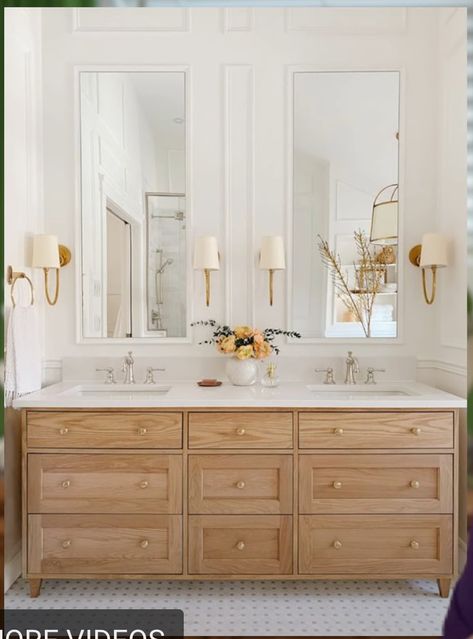 Small Bathroom Ideas Timeless, Coin Banquette, Drømme Bad, Creek House, Timeless Bathroom, Wooden Bath, Decor Baie, Coastal Bathrooms, Transitional Bathroom