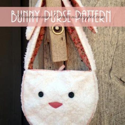 Floppy Eared Bunny Purse {Holiday Patterns} Bunny Purse, Purse Patterns Free, Floppy Eared Bunny, Somebunny Loves You, Sew Quilt, Frocks Design, Purse Sewing Patterns, Free Pdf Sewing Patterns, Bunny Bags