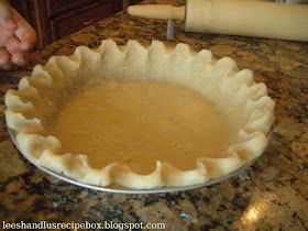 Kitchenaid Pie Crust Recipe, Pie Crust Recipe Video, Perfect Flaky Pie Crust, Oil Pie Crust, Pastry Pie Crust, Simple Pie, Making Pie Crust, Pie Crust Recipe Easy, Pie Dough Recipe