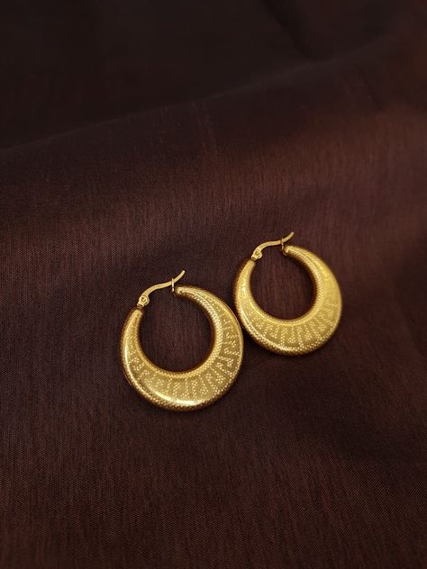 High quality Italian earring anti-tarnish and hypoallergenic Marked Italy 750 Nattiyan Earrings Men, Earrings Men, Banner Background Hd, Gold Chain Design, Background Hd, Italian Jewelry, Banner Background, Earrings Studs, Chain Design