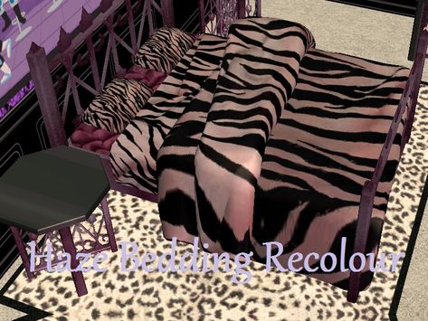 2000s Room Decor, Room Aesthetic Grunge, Emo Room Decor, Zebra Print Bedding, Zebra Bedding, Leopard Print Bedding, Leopard Print Decor, Sims 4 Beds, Zebra Wallpaper