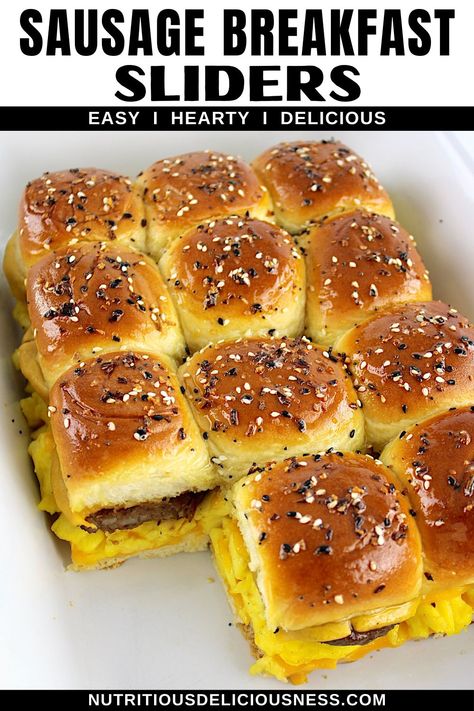 Sliders Recipes Breakfast, Breakfast Sausage Meal Ideas, Sausage Breakfast Bread, Finger Food For Breakfast, Sausage Breakfast Cups, Christmas Breakfast Sliders, Breakfast Sausage Patties Recipes, Breakfast Hawaiian Rolls Sliders, Chicken Sausage Recipes Breakfast