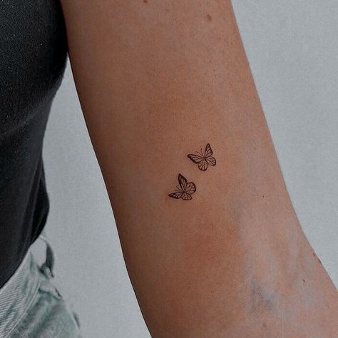 Petite Tattoos, Bff Tattoos, Cute Tattoos For Women, Classy Tattoos, Discreet Tattoos, Dainty Tattoos, Subtle Tattoos, Elegant Tattoos, Friend Tattoos