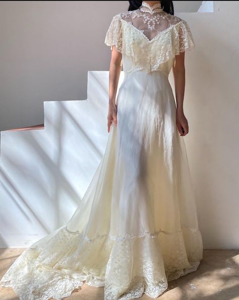 Gossamer Gown, Vintage Wedding Gown, Long Cape, Gothic Wedding Dress, Ethereal Wedding, Vintage Lifestyle, Vintage Nightgown, Wedding Gowns Vintage, Cape Sleeves