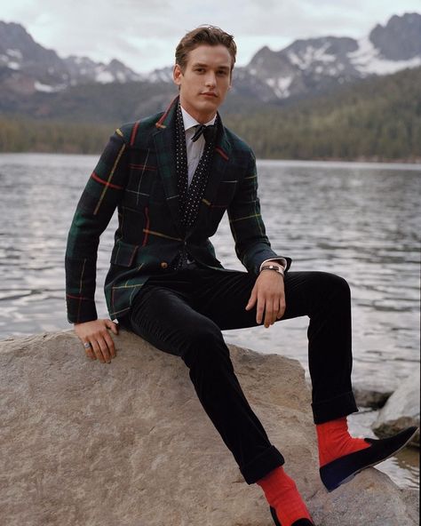 POLO Ralph Lauren Holiday 2019 Men’s Collection | The Fashionisto Ralph Lauren Christmas, Thrift Ideas, Men Models, Outstanding Outfits, Ralph Lauren Womens Clothing, Style Anglais, Ralph Lauren Fall, Ivy Style, Suits Men