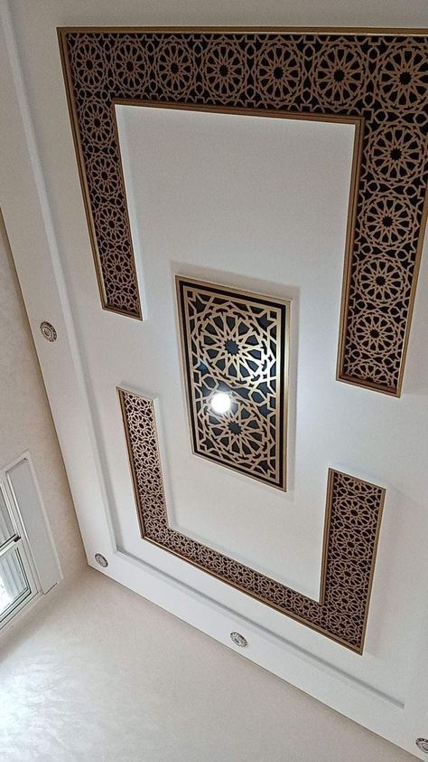 Classical Ceiling Design, Arabic Interior, Arabic Interior Design, Cool Teen Bedrooms, Jaali Design, New Ceiling Design, Pop Ceiling, Interior Ceiling Design, Pop False Ceiling Design