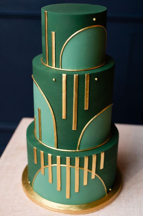 Sarah & Simon Cake Design Wizard Of Oz Color, Cake Design For Men, Geometric Cake, Cake Design Inspiration, Art Deco Cake, Fondant Cake Designs, Decoration Patisserie, Beautiful Cake Designs, Elegant Birthday Cakes