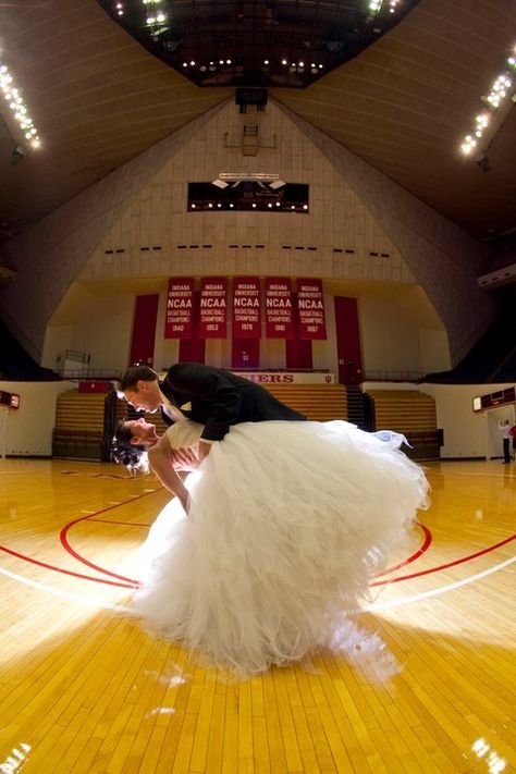 Wedding pictures, Indiana university basketball. Wedding dress. Picture ideas  @jenniferdiscoll Boyfriend Pictures Football, Basketball Wedding, Sports Themed Wedding, Football Ideas, Sports Wedding, Indiana Wedding, Let's Get Married, Prom Photos, High Schools