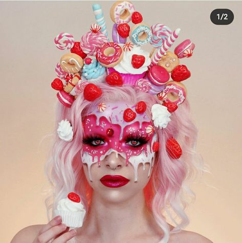 Candy Land Makeup, Makeup Karakter, Food Halloween Costumes, Handmade Halloween Costumes, Makeup Masterclass, Candy Makeup, Candy Costumes, Candy Hair, Face Paint Makeup